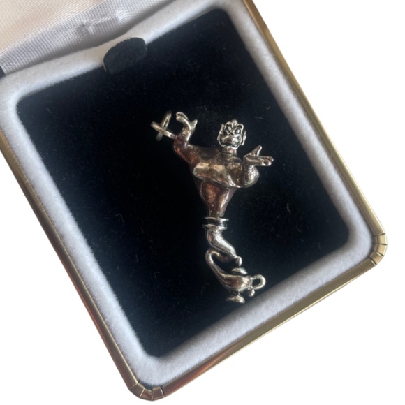 Vintage Limited Edition Disney Charm Bracelet Collection - Genie and the Lamp - Picture 3 of 4